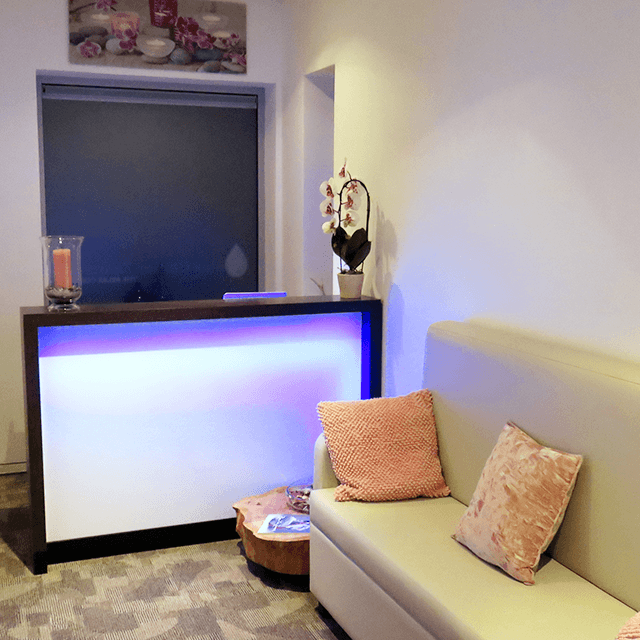 Ontvangstruimte prive spa en sauna nederland relaxen en ontspannen Relax Center Zaanstad volledig privé genieten