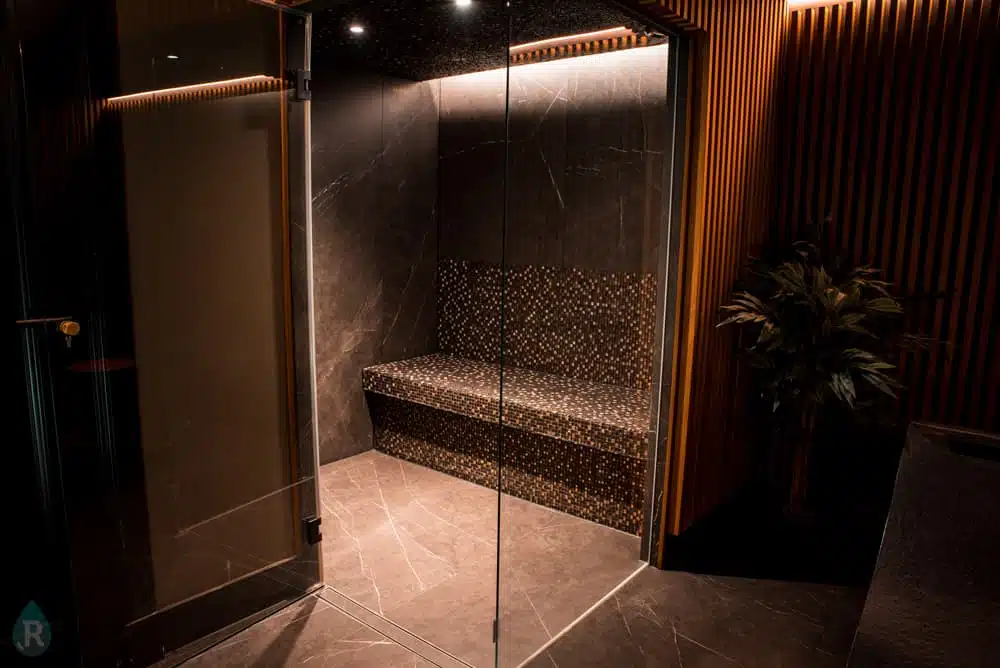 stoomcabine stoombad prive sauna met whirlpool, sauna, stoomcabine, lounge en infrarood sunshower